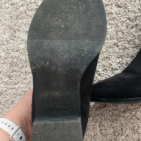 Women’s Old Navy Faux Suede Booties - Picture 3 of 7